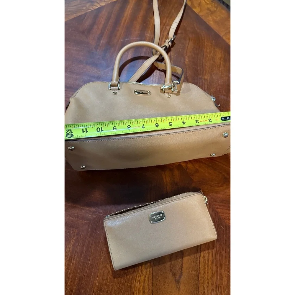 MICHAEL KORS MK LG Dome Satchel‎ Bag and matching wallet Tan Saffiano